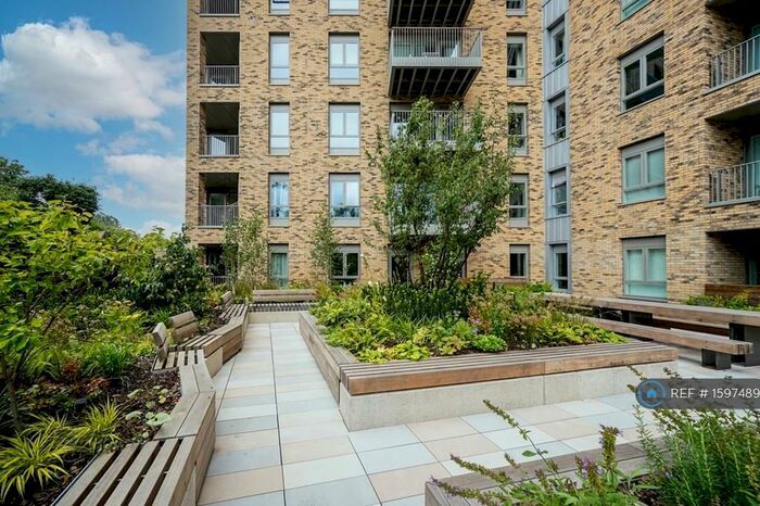 2 Bedroom Penthouse To Rent In Alington House, London, N8