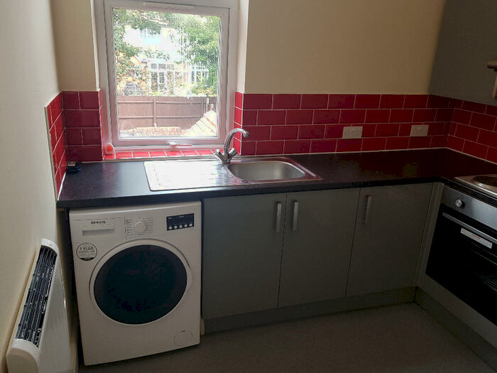 1 Bedroom Flat To Rent In Stoneygate Avenue, LE2