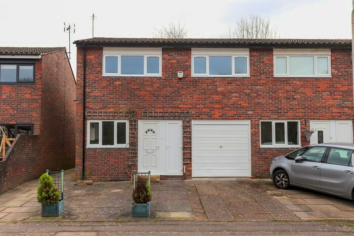 2 Bedroom Terraced House To Rent In Standale Grove, Ruislip, HA4