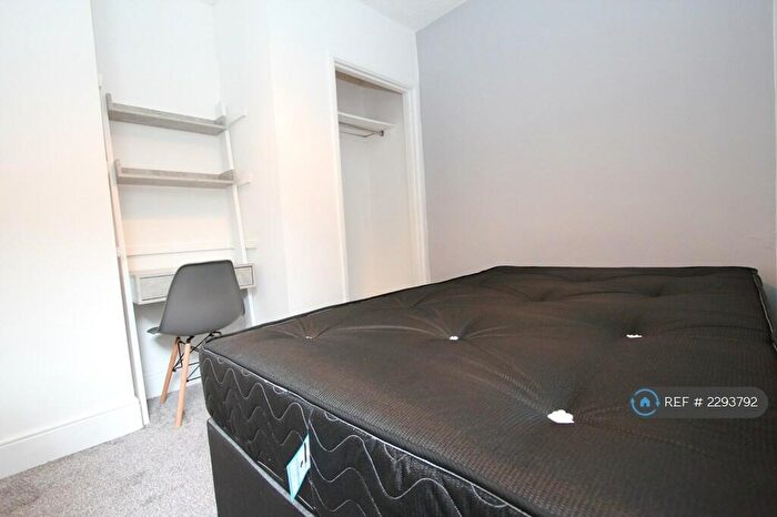 4 Bedroom Terraced House To Rent In Thackeray Road, Southampton, SO17