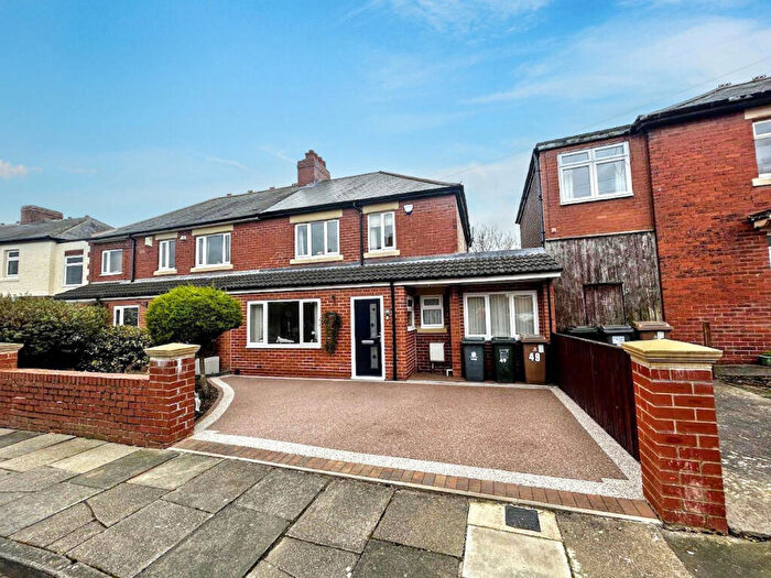 3 Bedroom Semi-Detached House For Sale In High View, Wallsend, Tyne And Wear, NE28