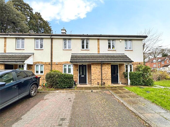 3 Bedroom Terraced House To Rent In Badgers Rise, Woodley, Reading, Berkshire, RG5