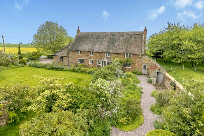 4 Bedroom Cottage For Sale In Towcester Road, Litchborough, Towcester Northamptonshire, NN12