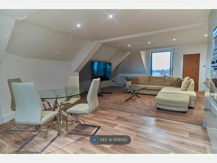 2 Bedroom Flat To Rent In Nightingale House, Southport, PR9