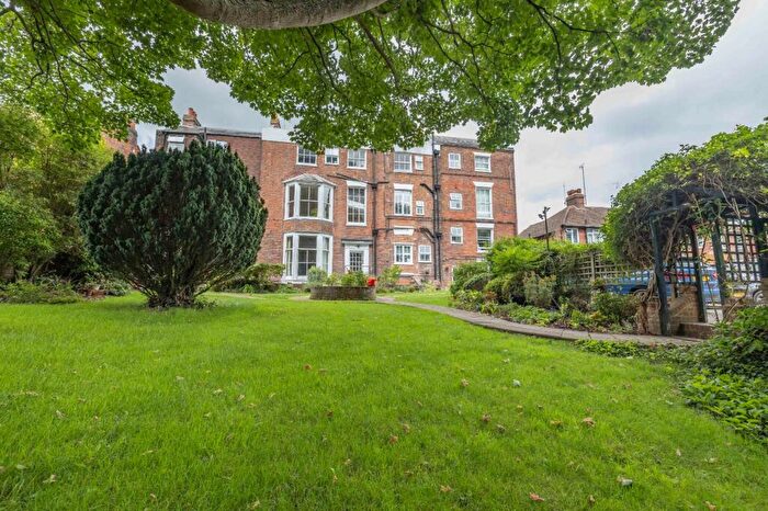 3 Bedroom Flat For Sale In St. Stephens Road, Canterbury, CT2