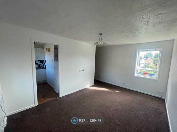 Studio To Rent In Bramber Court, Slough, SL1