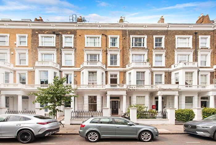 2 Bedroom Flat To Rent In Lexham Gardens, Kensington, W8