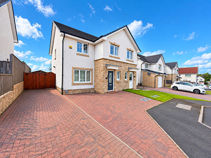 3 Bedroom Semi-Detached House To Rent In Clerwood Street, Carntyne, G32