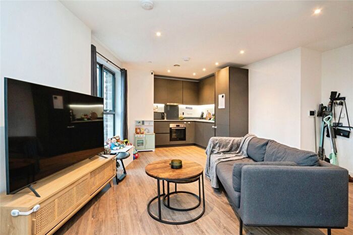 1 Bedroom Flat For Sale In Dipper Drive, London, E3