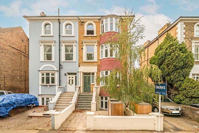2 Bedroom Flat To Rent In St Leonard's Road, Surbiton, KT6