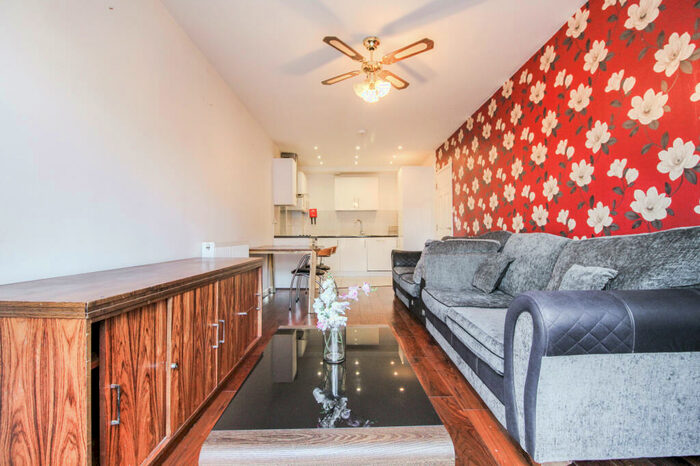 1 Bedroom Apartment To Rent In Sunningdale Gardens, Brent, NW9