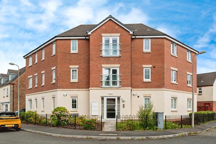 2 Bedroom Flat For Sale In Six Mills Avenue, Gorseinon, Swansea, SA4