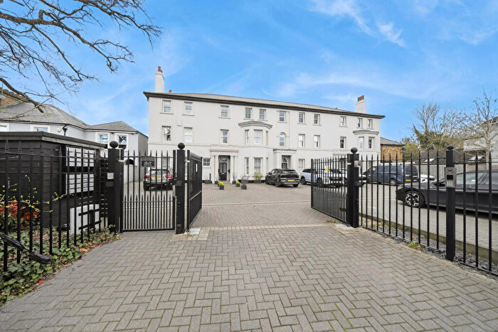 1 Bedroom Apartment For Sale In Bromley Common, Bromley, BR2