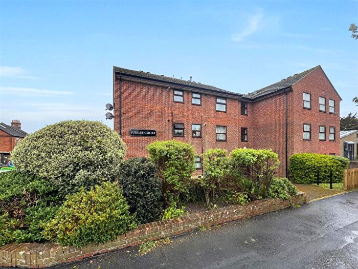 1 Bedroom Flat For Sale In Spa Road, Radipole, DT3