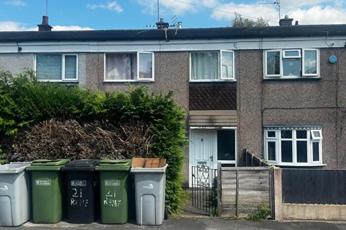 5 Bedroom Terraced House For Sale In Renfrew Close, Macclesfield, SK10