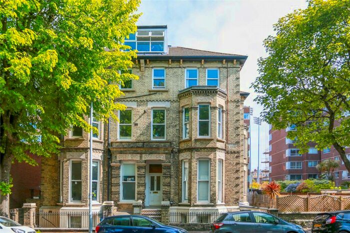 2 Bedroom Apartment To Rent In Eaton Road, Hove, East Sussex, BN3