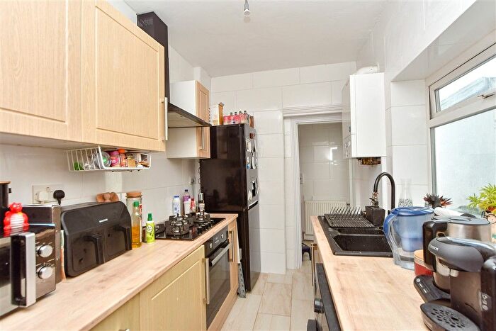 3 Bedroom Terraced House For Sale In Maple Street, Sheerness, Kent, ME12
