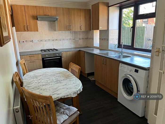 3 Bedroom Terraced House To Rent In Burrow Road, Chigwell, IG7