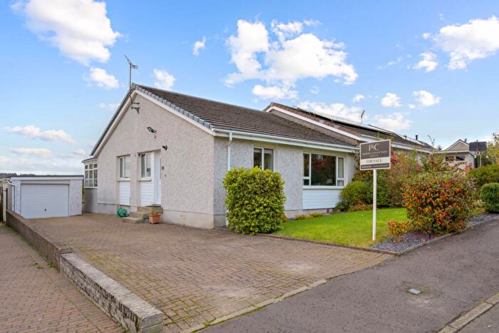 3 Bedroom Semi-Detached Bungalow For Sale In Deanburn Road, Linlithgow., EH49