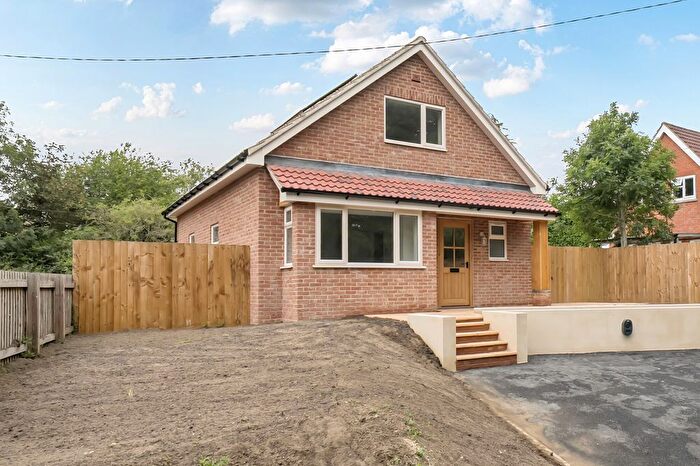 2 Bedroom Detached House For Sale In Coate Road, Stanton St Bernard, SN8
