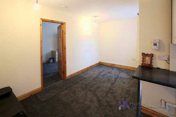 1 Bedroom Apartment To Rent In Hardenwaye, High Wycombe, HP13