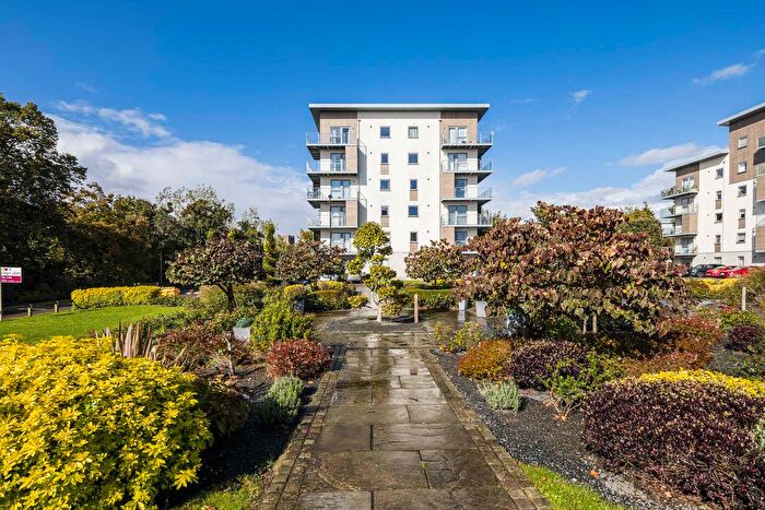 2 Bedroom Flat To Rent In Wallingford Way, Maidenhead, SL6