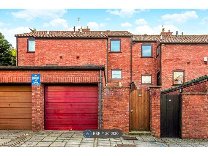2 Bedroom Terraced House To Rent In Quarry Steps, Bristol, BS8