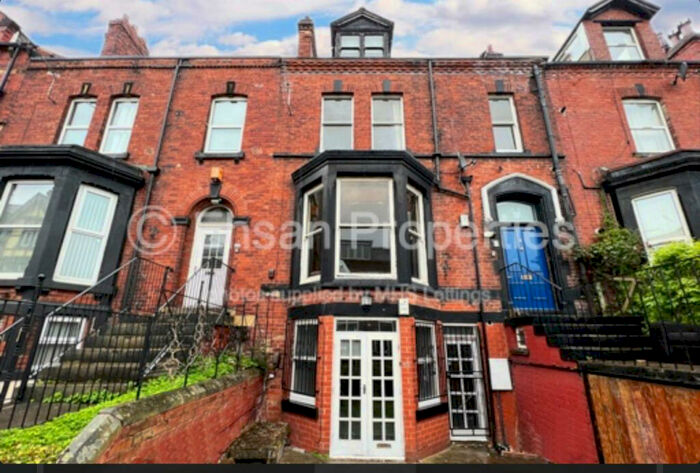 3 Bedroom Apartment To Rent In Regent Park Terrace, Leeds, LS6