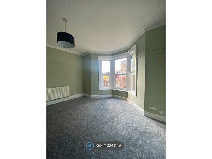 1 Bedroom Flat To Rent In Mayfield Grove, Harrogate, HG1