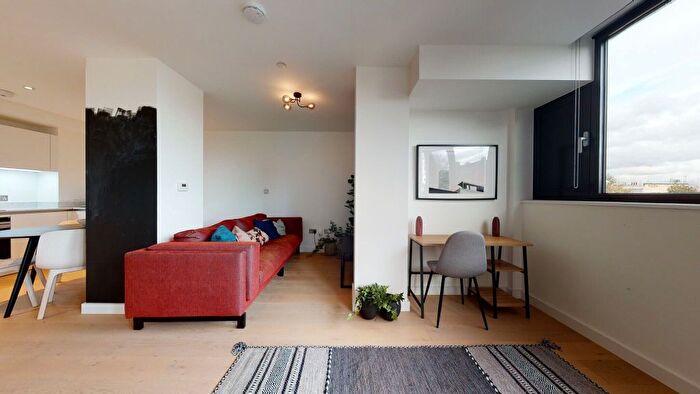 1 Bedroom Flat To Rent In Highgate Hill, London, N19