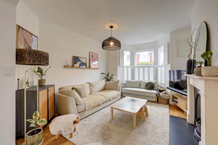 2 Bedroom End Of Terrace House For Sale In Levendale Road, Forest Hill, London, SE23