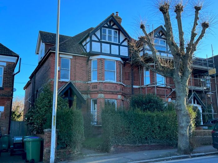 3 Bedroom Flat To Rent In Radnor Park Road, Folkestone, Kent, CT19