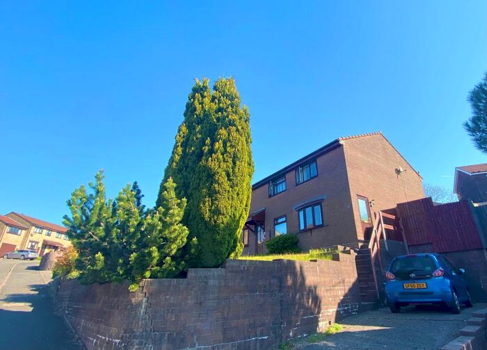 2 Bedroom House To Rent In Brynawel, Caerphilly, CF83