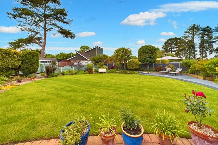 4 Bedroom Bungalow For Sale In Mackenzie Road, Thetford, IP24