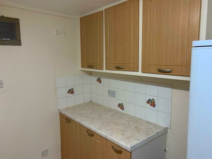 Studio To Rent In Gloucester Road - Garden Bishopston Bristol, BS7