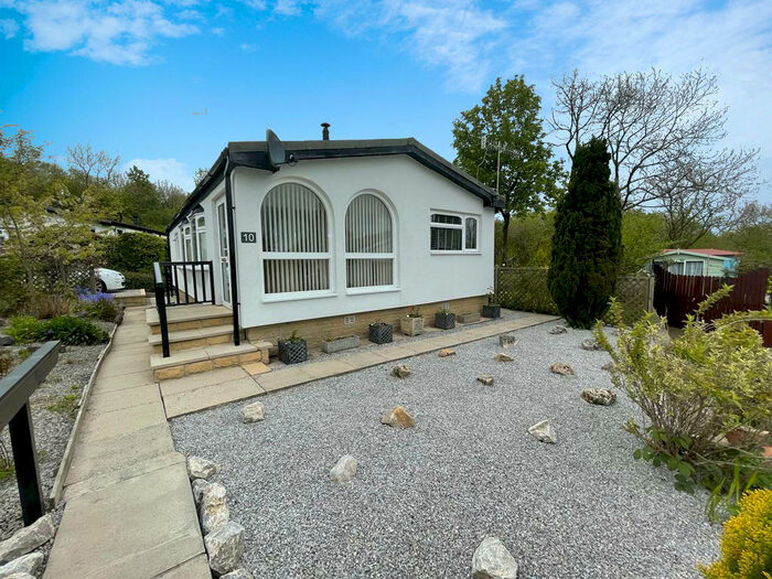 2 Bedroom Park Home For Sale In Park View Drive, Long Ashes Park, BD23