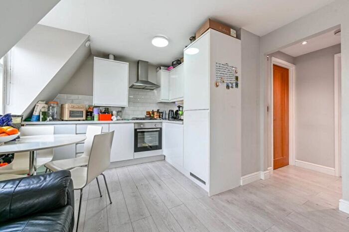 1 Bedroom Flat To Rent In Caledonian Road, Caledonian Road, London, N1