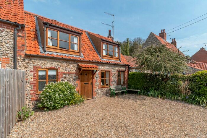 2 Bedroom Cottage For Sale In Church Street, Stiffkey, NR23