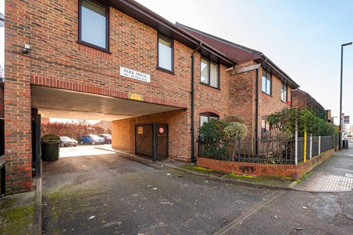 2 Bedroom Flat For Sale In Staines Road, Bedfont, Feltham, TW14