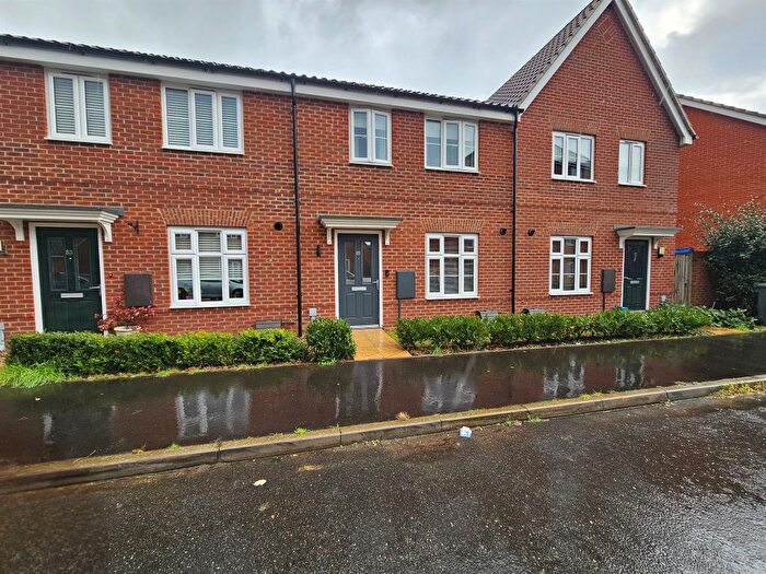 3 Bedroom Terraced House For Sale In Mallard Way, Sprowston, Norwich, NR7