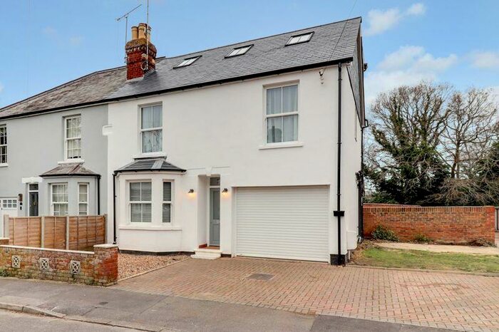 4 Bedroom Semi-Detached House To Rent In North Road, Chavey Down, Ascot, SL5