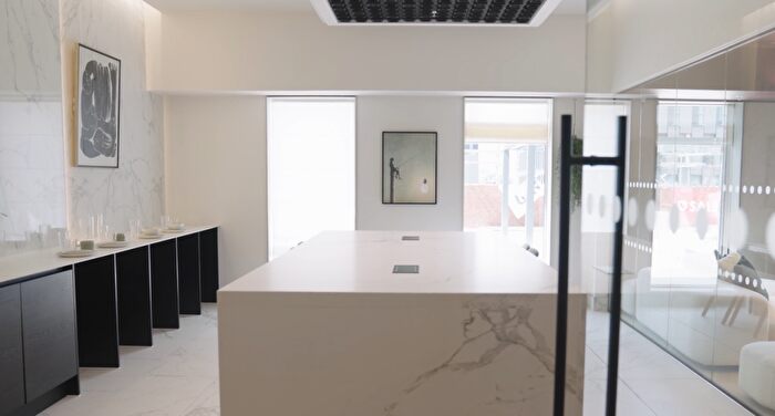 2 Bedroom Flat To Rent In Dutton Street, Manchester, M3