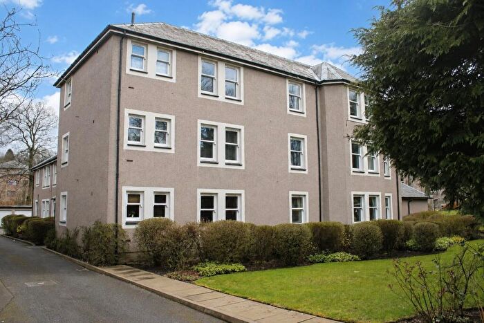 2 Bedroom Flat To Rent In Snowdon Place, Stirling, FK8