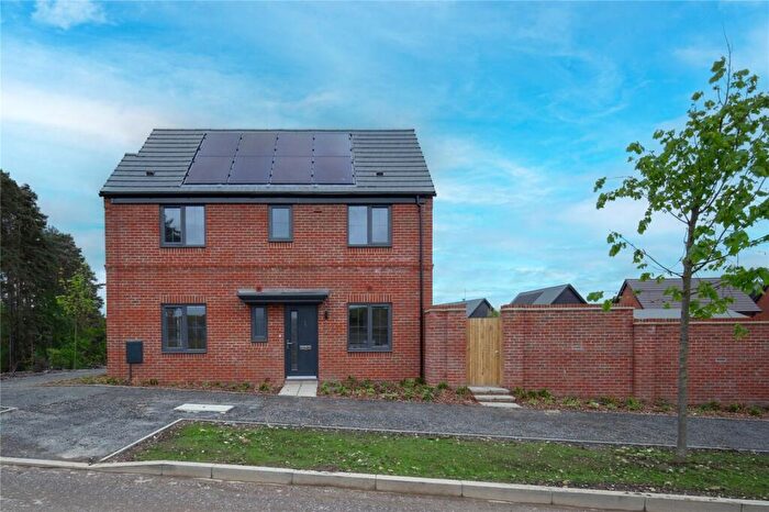 3 Bedroom House To Rent In Wheldon Lane, Crowthorne, RG45