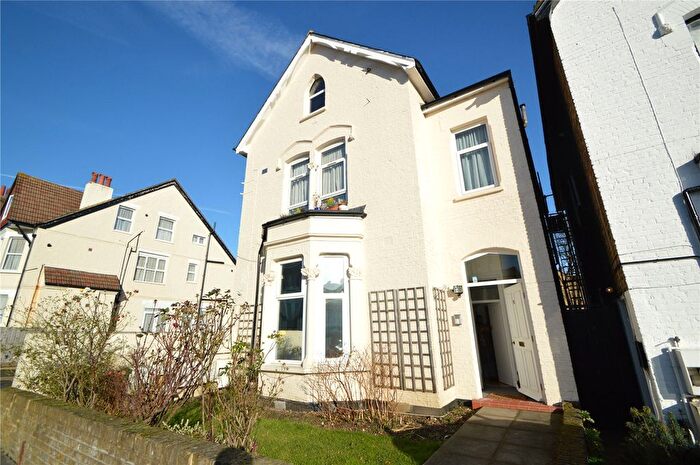 1 Bedroom Flat To Rent In Upper Grove, London, SE25