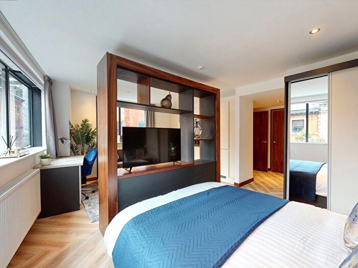 Apartment To Rent In Apt, Live Oasis Deansgate #, M2