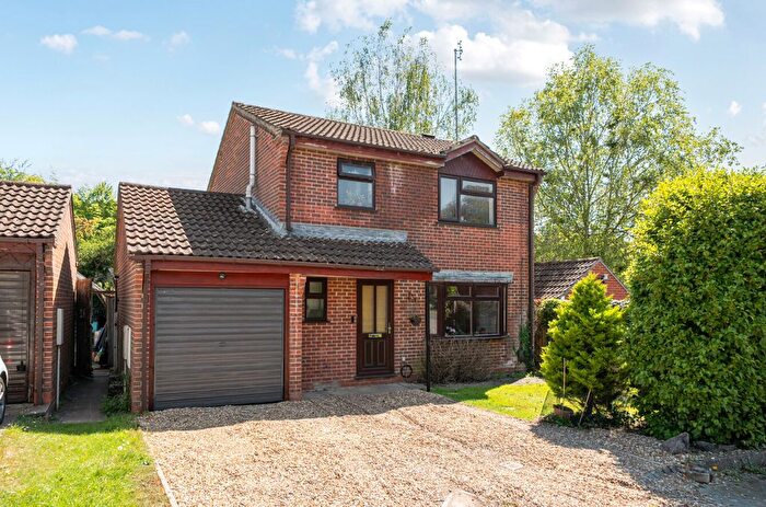 3 Bedroom Detached House For Sale In Lovage Way, Waterlooville, Hampshire, PO8