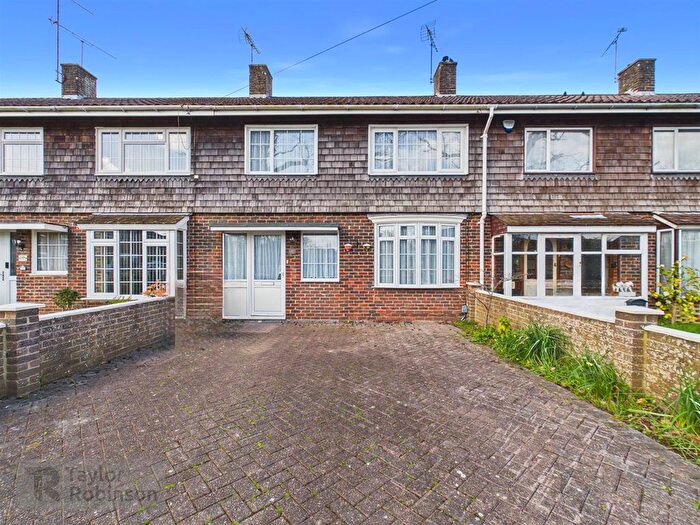 3 Bedroom Terraced House For Sale In Ifield Drive, Crawley, RH11