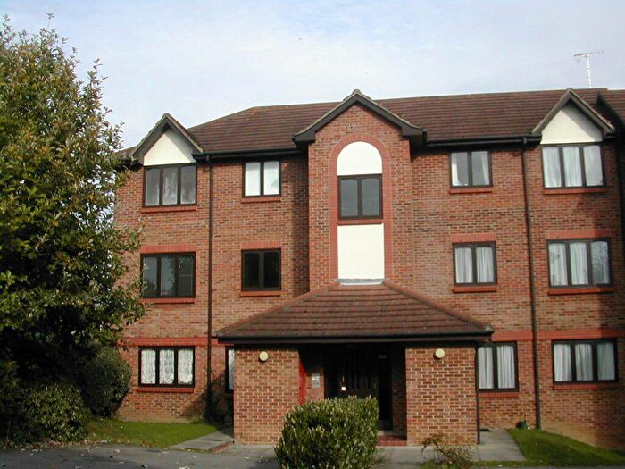 1 Bedroom Flat To Rent In Littlebrook Avenue, Burnham, SL2
