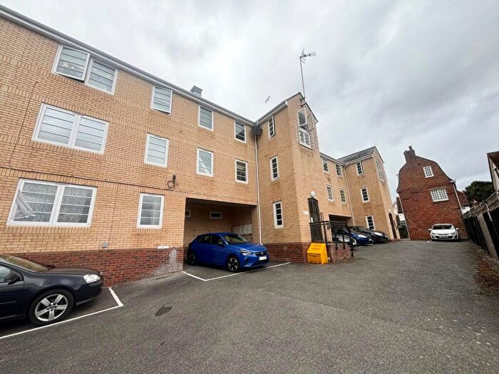 2 Bedroom Apartment To Rent In Mazers Court, Silks Way, Braintree, CM7